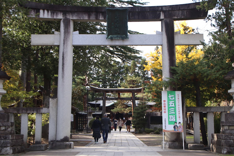 ハリアーの一眼レフ修行中・米沢市・上杉神社・マットブラック・久しぶりに投稿に関するカスタム事例の投稿画像4枚目