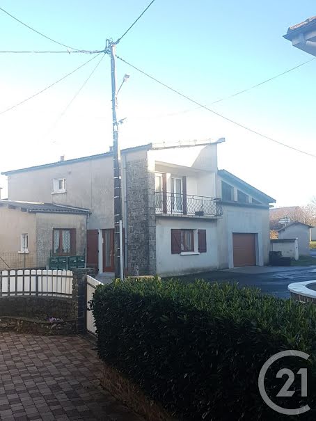 Vente maison 5 pièces 135 m² à Saint-Santin-Cantalès (15150), 123 000 €