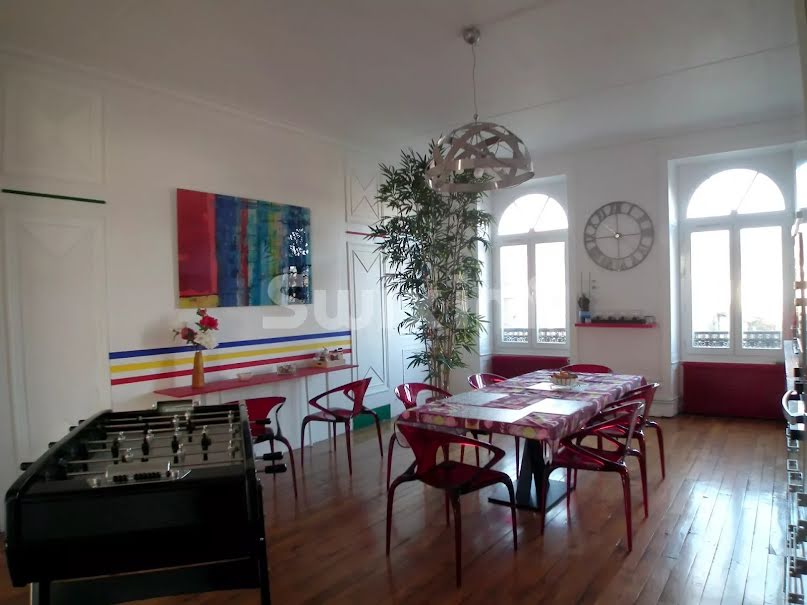 Vente appartement 7 pièces 218 m² à Lons-le-Saunier (39000), 395 000 €