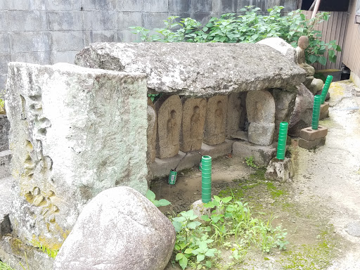 野寺の六地蔵