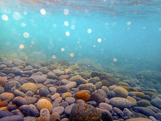 scintillio sottomarino di lugiube