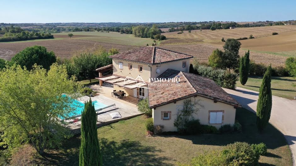 Vente villa 7 pièces 197 m² à L'Isle-Jourdain (32600), 550 000 €