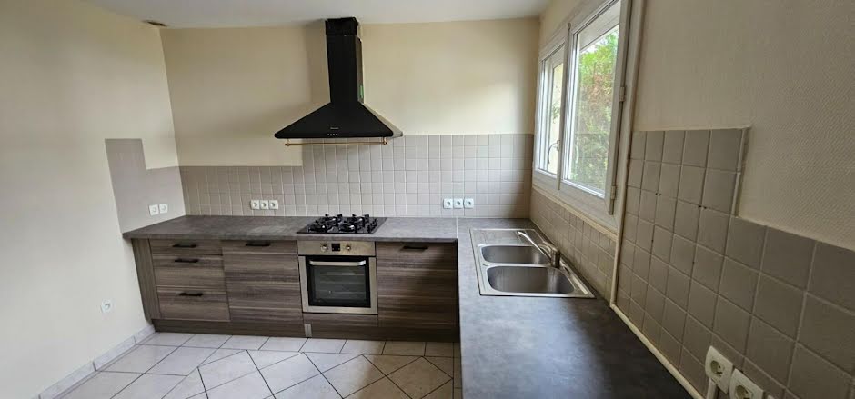 Vente maison 5 pièces 90 m² à Poitiers (86000), 200 000 €