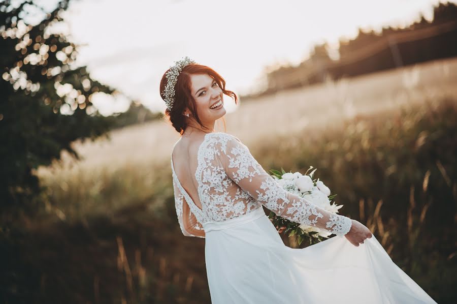 Fotógrafo de casamento Michaela Smetanová (smetanovam). Foto de 2 de fevereiro 2019