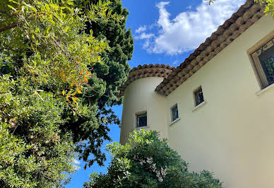 Maison avec piscine et terrasse 5