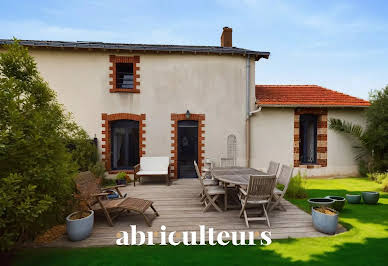 Maison avec jardin et terrasse 11