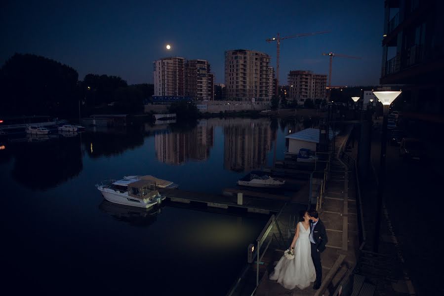 Fotógrafo de casamento Konstantin Zhdanov (crutch1973). Foto de 23 de março 2022