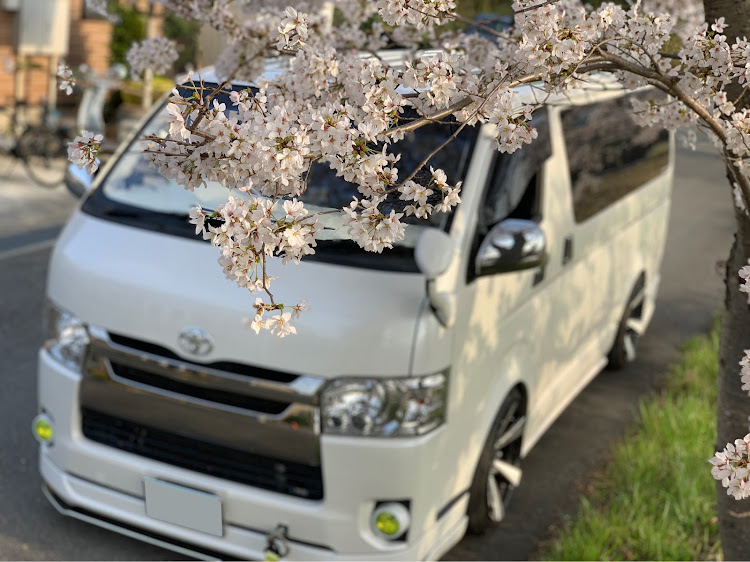 ハイエースバンの桜とコラボ・アイフォンクオリティ・マイエース・ドライブに関するカスタム事例の投稿画像2枚目