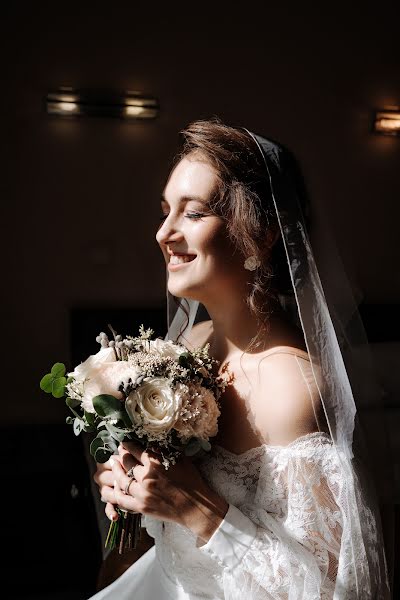 Jurufoto perkahwinan Arina Egorova (arina-pro-photo). Foto pada 16 Mac 2023