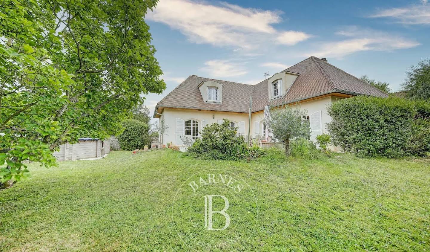 Maison avec piscine Davron