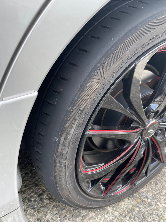 ヴォクシーのチームピンスト・No.001・武蔵Style・kanzy工房の誕生月・フォージドカーボンに関するカスタム事例の投稿画像5枚目