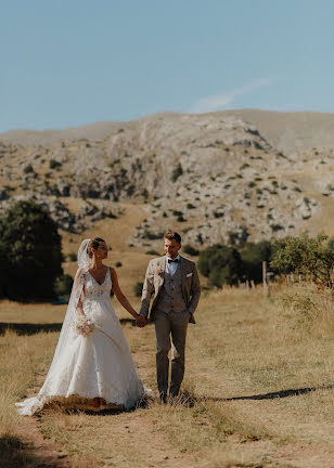 Fotógrafo de casamento Jasmin Čizmović (cjweddingz). Foto de 15 de agosto 2021