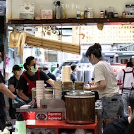 店小二魯肉飯