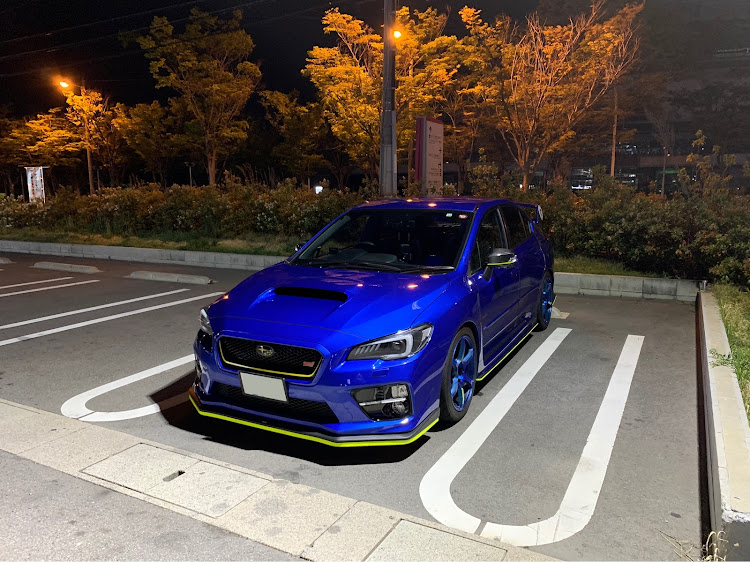WRX STIの洗車・洗車後撮影・舞洲・光の暴力・イエローラインに関するカスタム事例の投稿画像1枚目