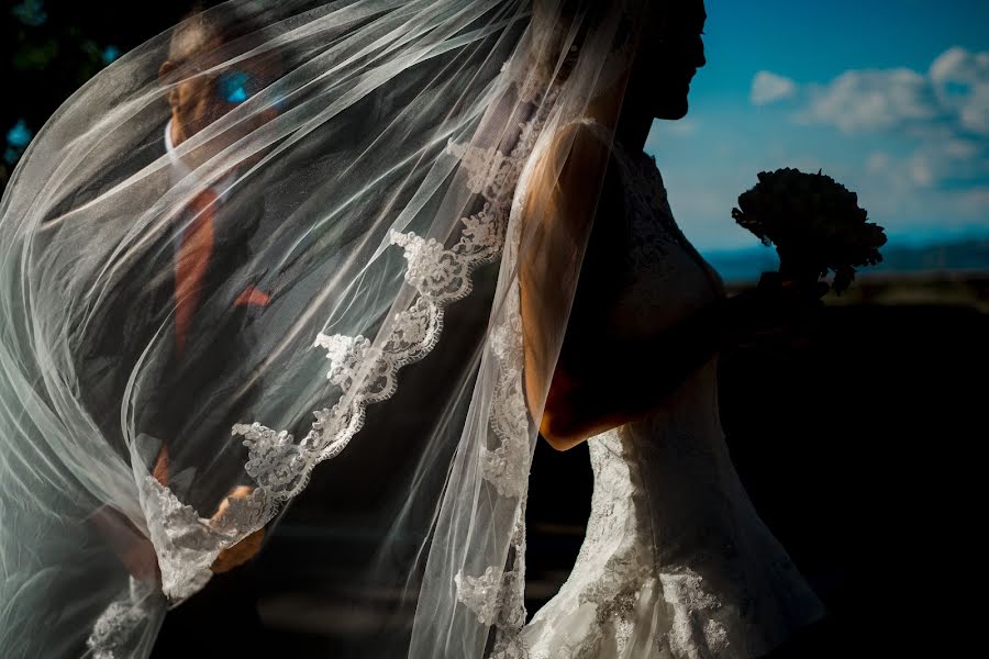 Fotógrafo de casamento Ilaria Colussi (ilariaeandrea). Foto de 10 de abril 2019