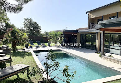 House with pool and terrace 6