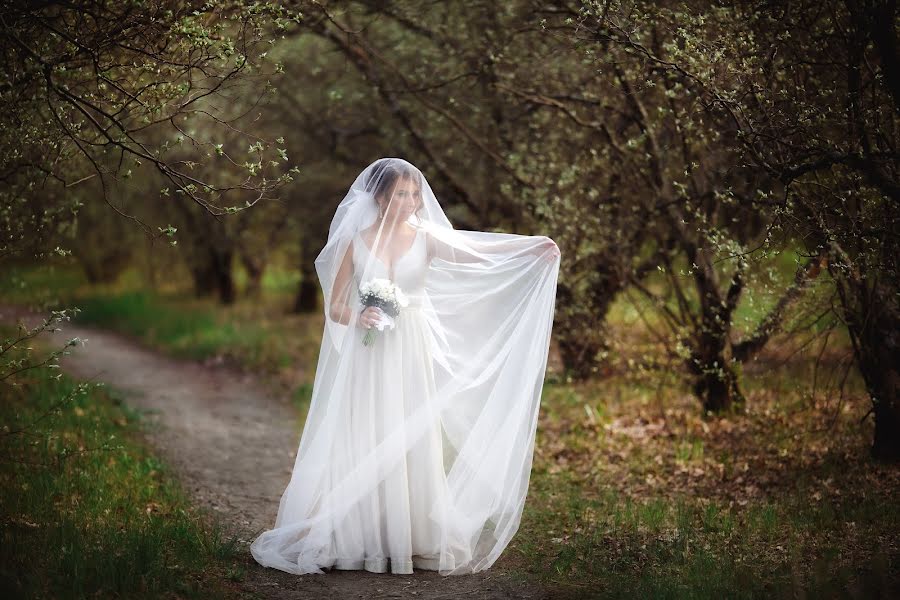 Fotógrafo de casamento Olga Khayceva (khaitceva). Foto de 10 de maio 2021