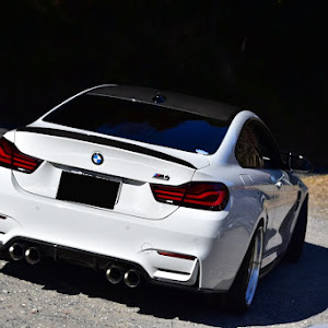 M4 クーペ F82