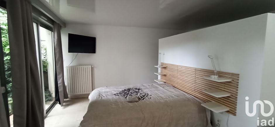 Location meublée appartement 1 pièce 45 m² à Saint-Etienne (42000), 589 €