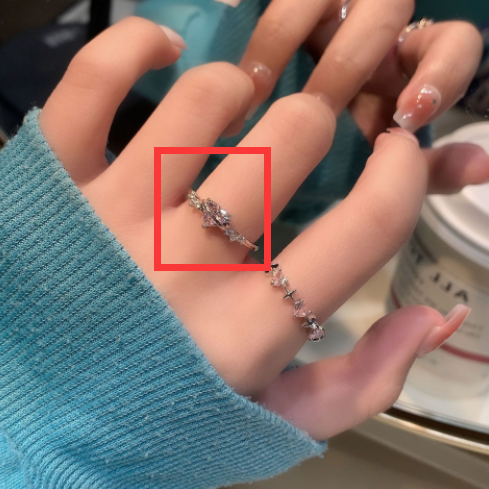 Magischer Mädchen Ring mit süßem Liebesherz für Frauen. Entzückender Schmuck, ideal als Geschenk, voller Charme und Liebe.