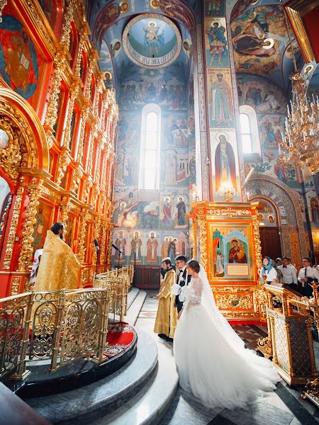 結婚式の写真家Dmitriy Svarovskiy (dmit)。2017 12月13日の写真