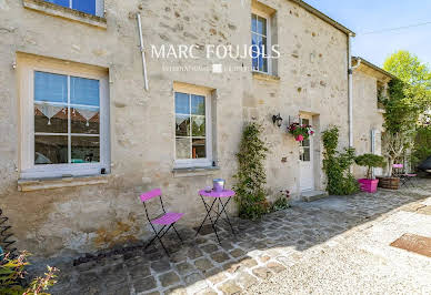 Maison avec jardin et terrasse 8