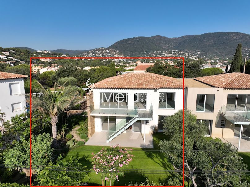 Vente villa 5 pièces 151 m² à Cavalaire-sur-Mer (83240), 2 100 000 €