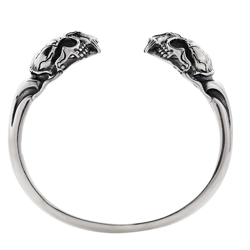 Bracelet homme en argent sterling S925 avec tête de mort de bête, un accessoire audacieux et robuste pour un style affirmé. Un bijou de caractère.