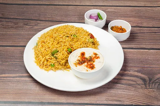 Veg Biryani & Mixed Veg Raita