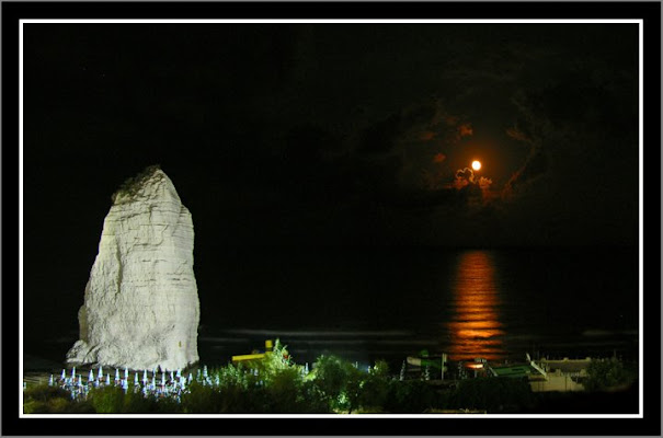 Luna rossa al Pizzo Munno di Yanez