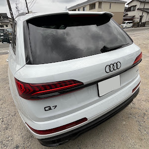 S Q7