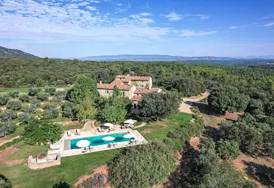 Maison avec piscine et jardin 19