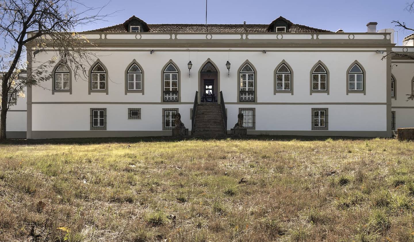 Corps de ferme Aviz