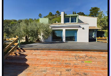 House with pool and terrace 8