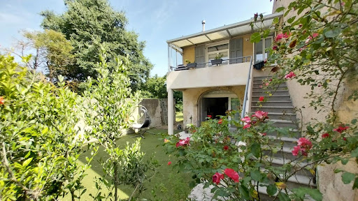 House with terrace 1