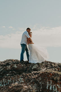Fotógrafo de casamento Natalya Tueva (phnataliatueva). Foto de 16 de abril 2019
