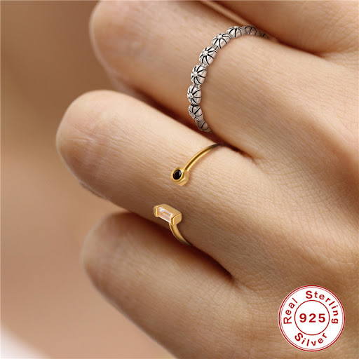 Title 2, Fashion S925 Sterling Silver Ring. Elegant desi...