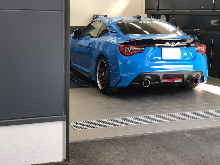86のエンジンオイル交換・GRガレージ・ブライトブルー・豊田元町に関するカスタム事例の投稿画像1枚目