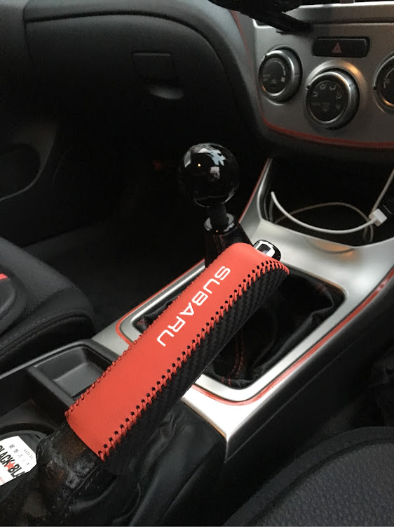 インプレッサ ハッチバックのDIY・サイドブレーキカバーに関するカスタム事例の投稿画像1枚目