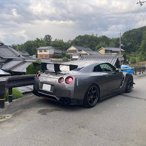 NISSAN GT-R R35