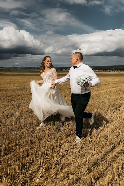 Fotógrafo de casamento Tatyana Lazareva (lazarevaphoto). Foto de 13 de dezembro 2023