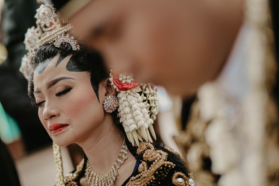 Fotógrafo de casamento Donny R Hermansyah (donnynext). Foto de 5 de fevereiro 2019