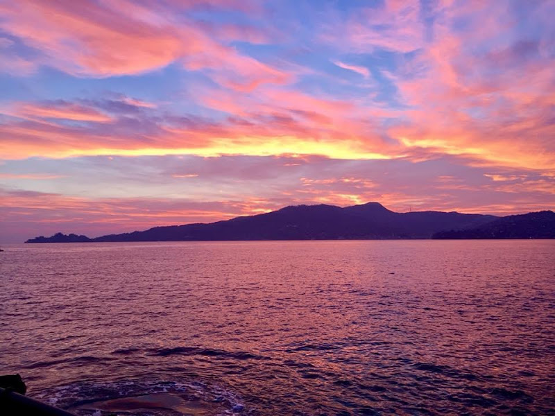 Tramonto di fuoco sul promontorio di  Antonella Giuliani 