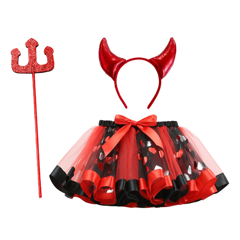 Title 26, Halloween outfit met bedrukte tule hoed, bezem ...