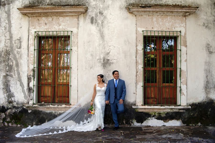 Wedding photographer Cuauhtémoc Bello (flashbackartfil). Photo of 6 January 2020