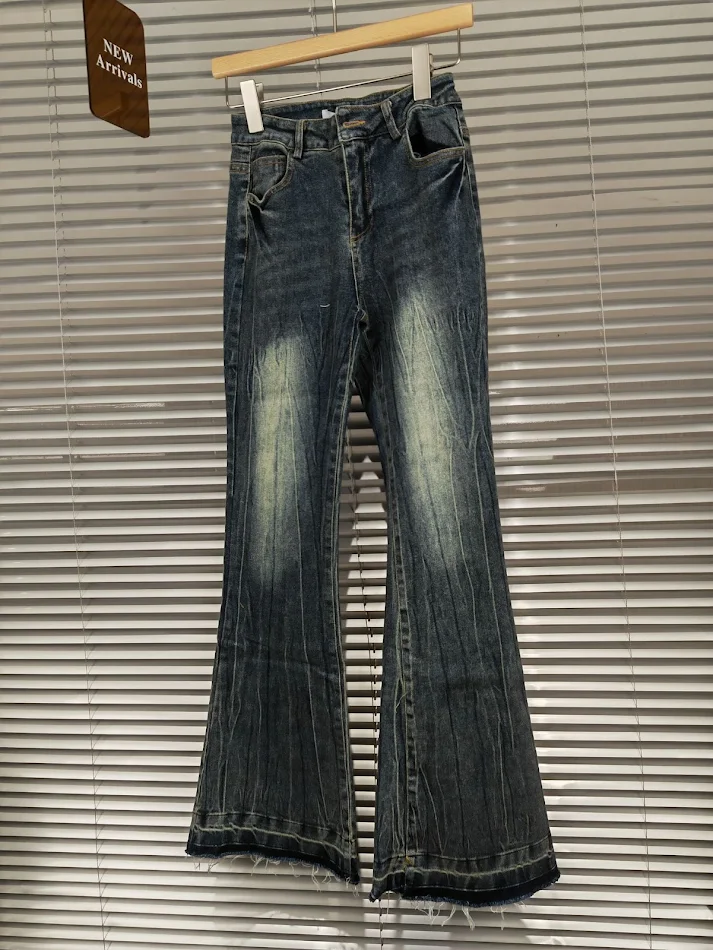 American Retro Design Sheath Jeans for a stylish and comfortable look. Flattering fit and timeless style. Perfect for ev