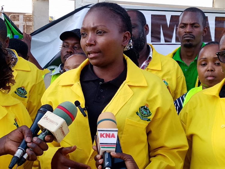 Kirinyaga CEC member for finance Jackeline Njogu adressing the local media in one of the stops at Kutus town