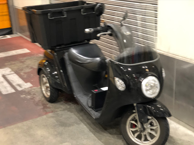 レノンさんが投稿した豊洲・豊洲市場・チームローガン・はたらくくるま・働くクルマはカッコいいに関するカスタム事例の投稿画像1枚目