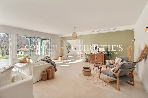 Maison avec piscine et jardin 3