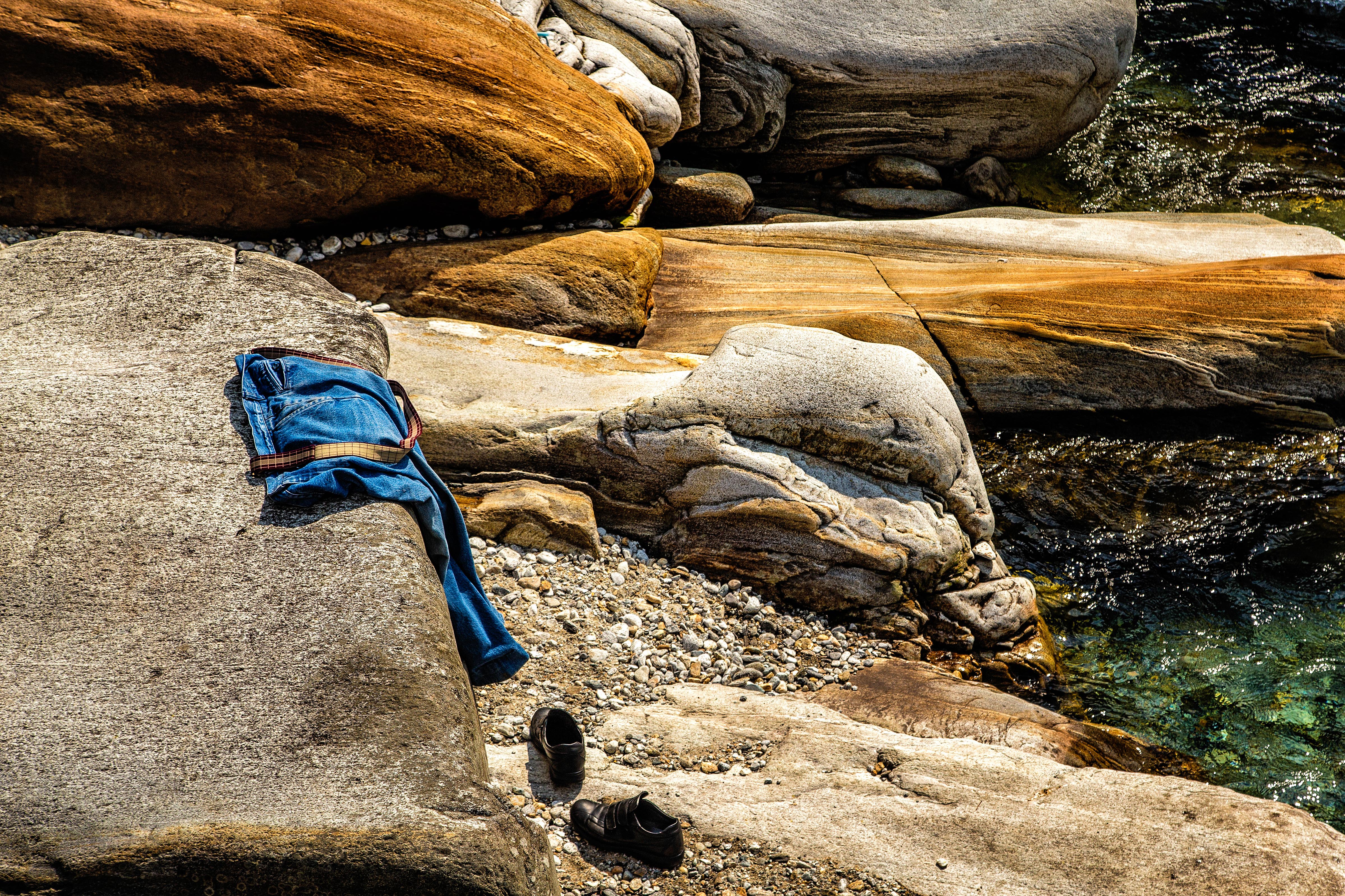 Il fiume...in un caldo pomeriggio di luglio di utente cancellato